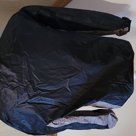 Pink by Victoria's Secret quarter zip windbreaker. Size XS/S - Picture 6 of 7